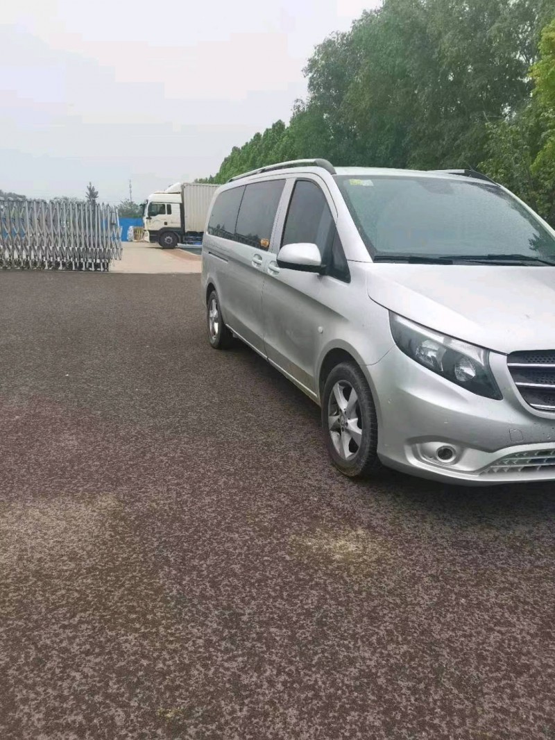 淄博17年奔驰威霆5