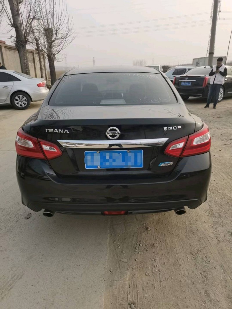 保定17年日产天籁9