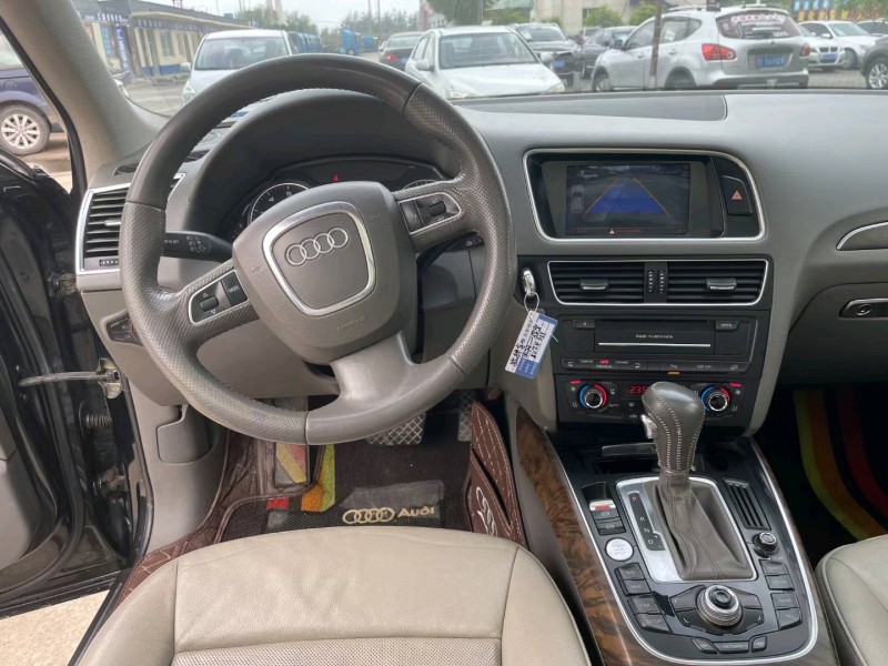 保定10年奥迪Q56