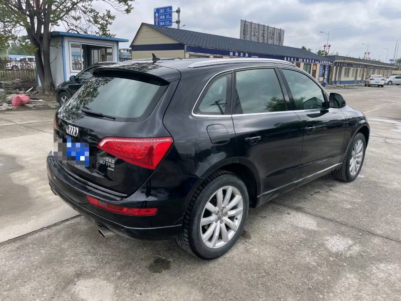 保定10年奥迪Q58
