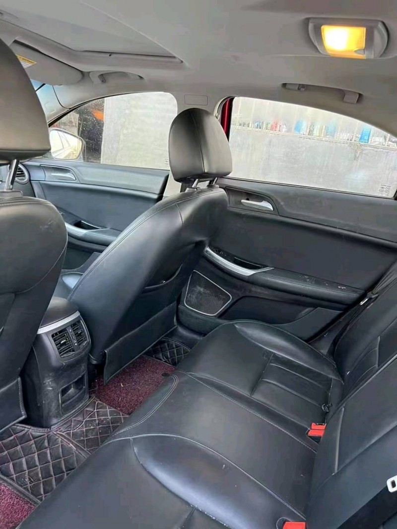 济南15年荣威5508