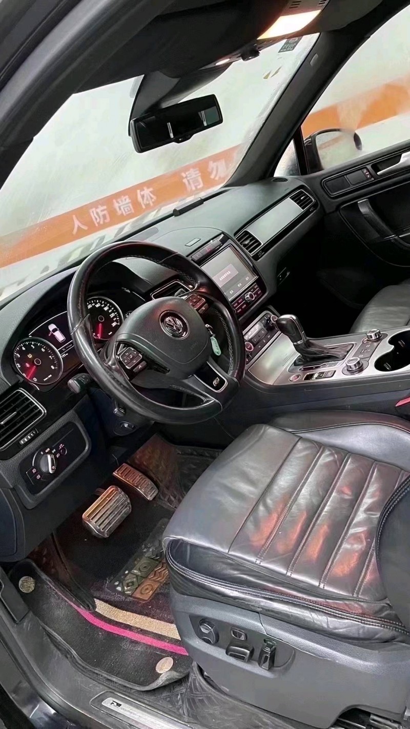 成都14年大众途锐6