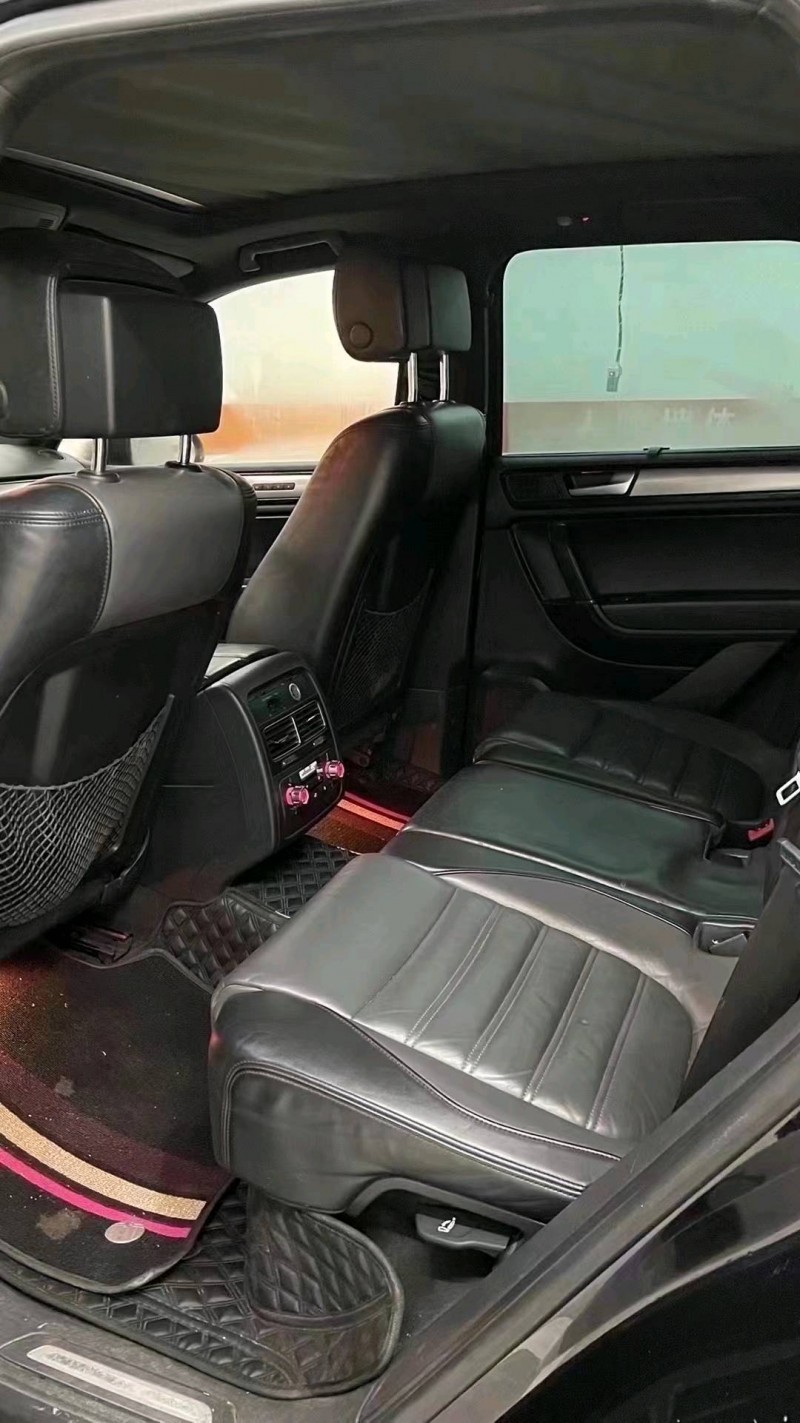 成都14年大众途锐7