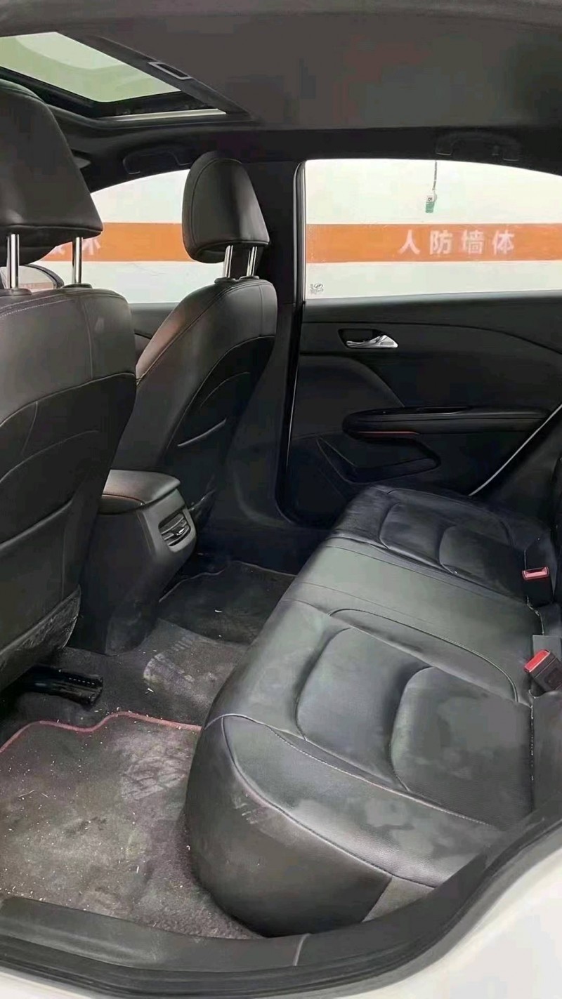 成都20年雪佛兰科鲁泽7