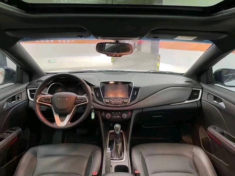 成都20年雪佛兰科鲁泽8