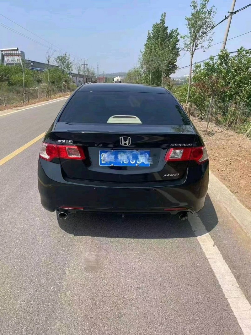 济南13年本田思铂睿8