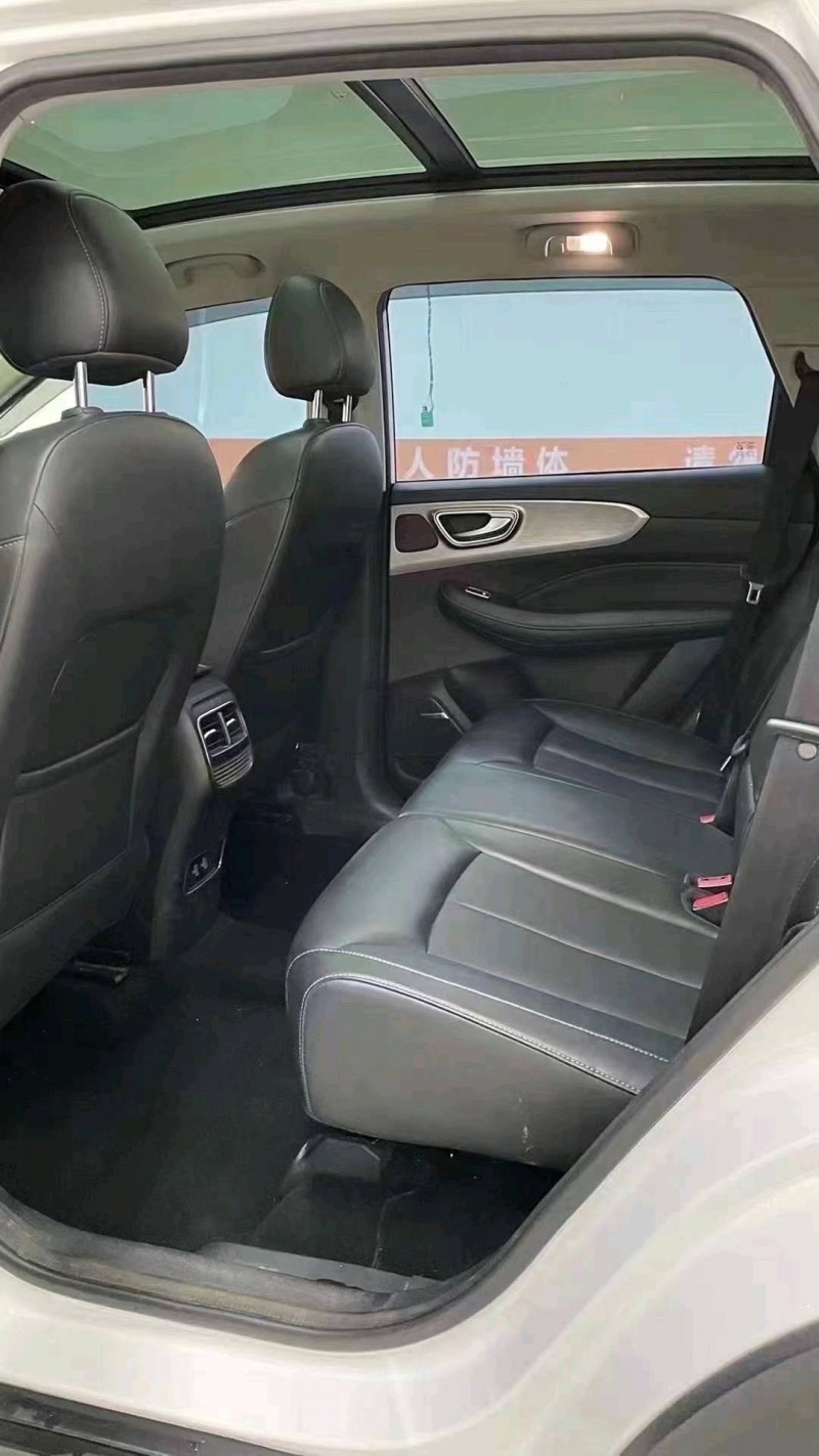 成都20年荣威RX59