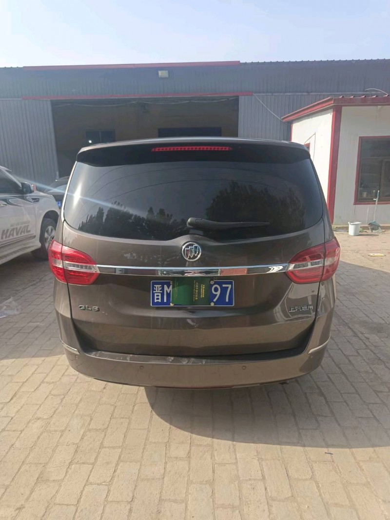保定17年别克GL88
