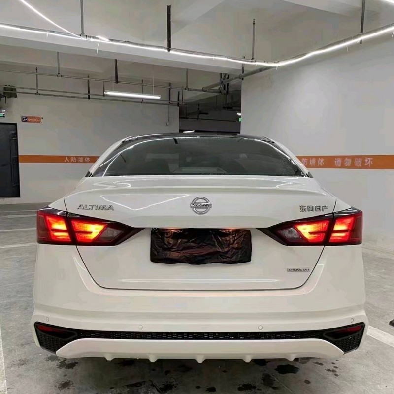 成都20年日产天籁5