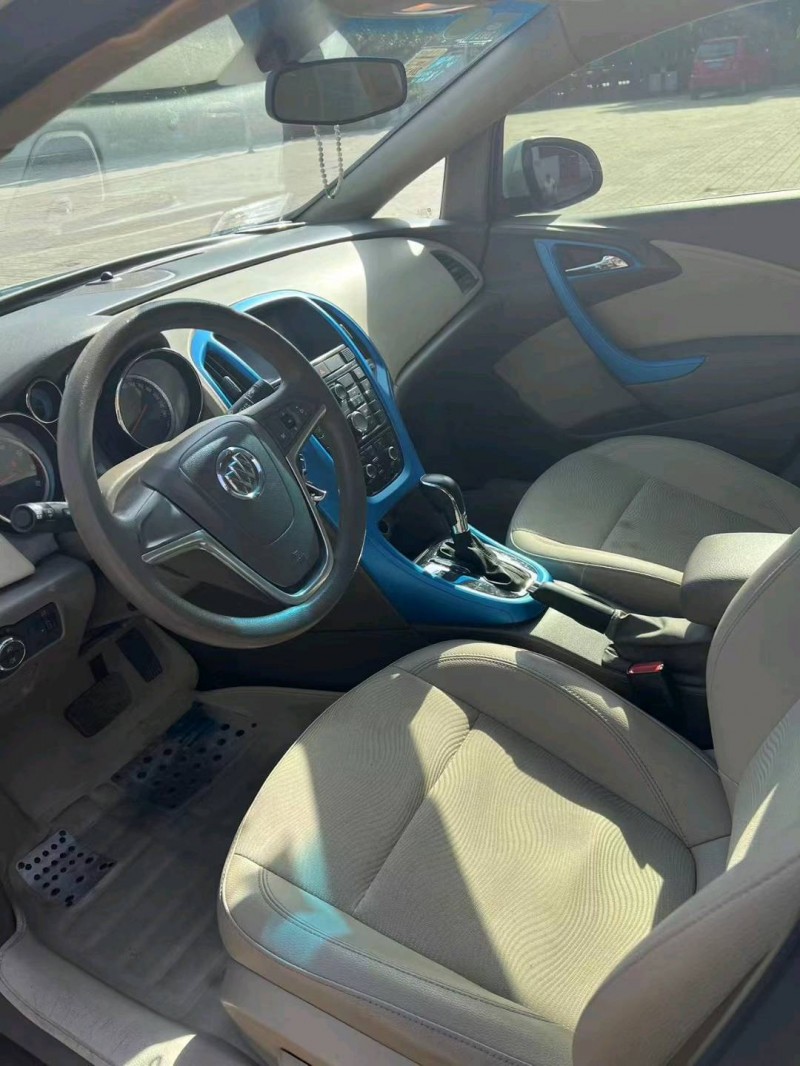 石家庄15年别克英朗5