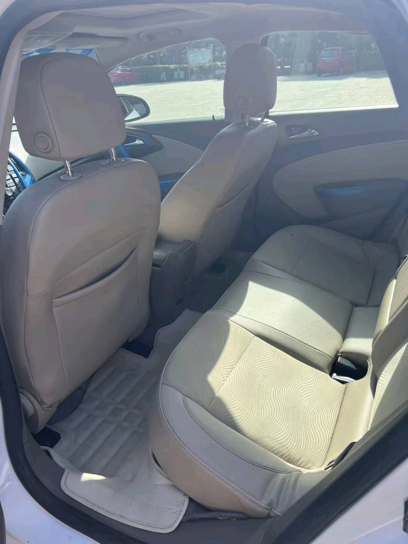 石家庄15年别克英朗6