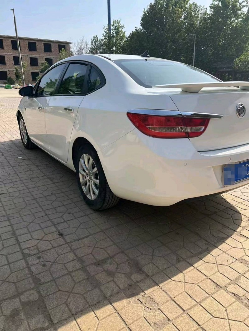 石家庄15年别克英朗8