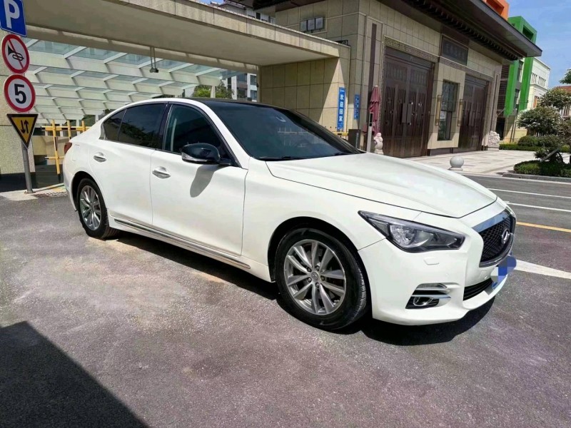 青岛16年英菲尼迪Q50L2