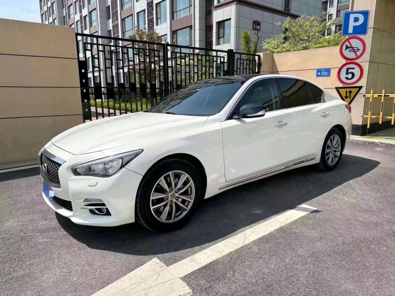 青岛16年英菲尼迪Q50L3