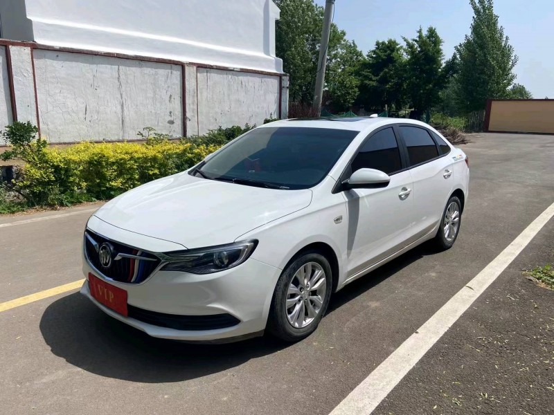 青岛18年别克英朗2