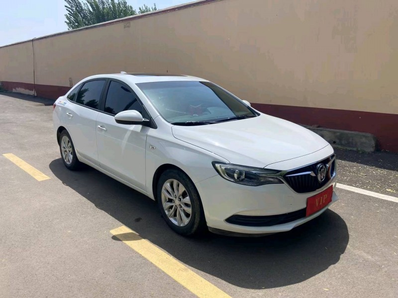 青岛18年别克英朗3