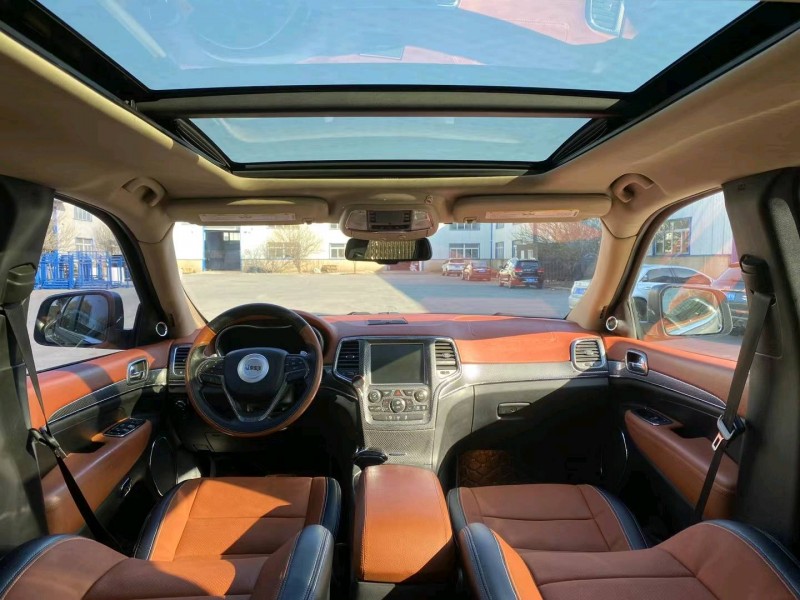 沈阳14年Jeep大切诺基9