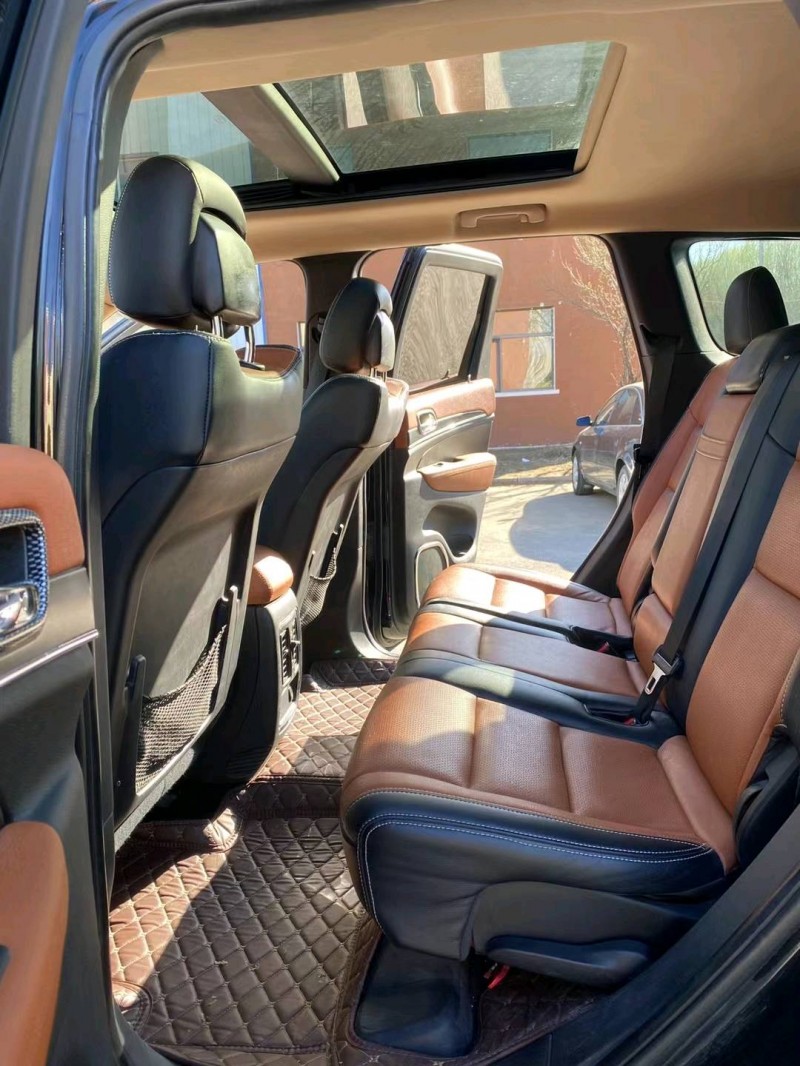 沈阳14年Jeep大切诺基8