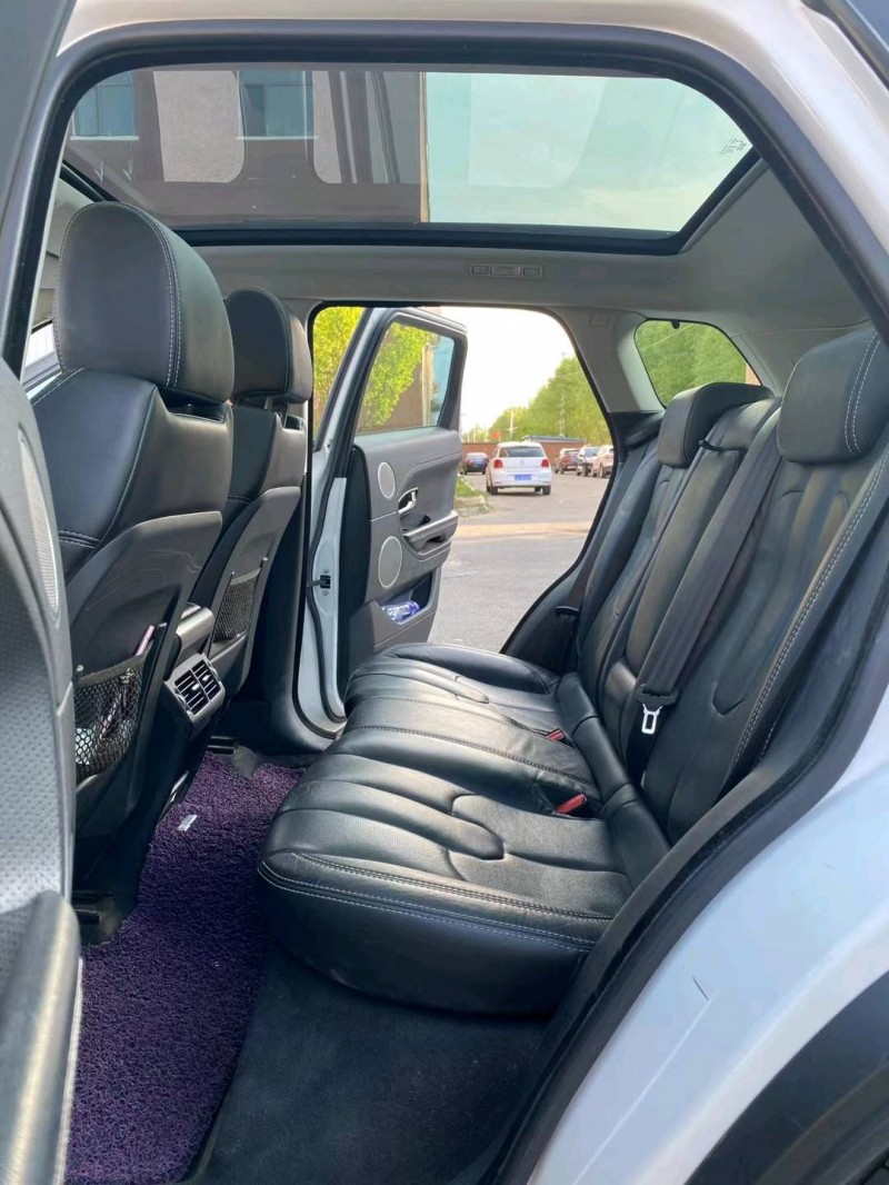 沈阳14年路虎极光8