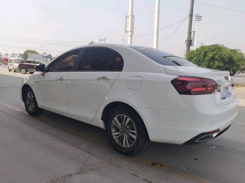 保定18年吉利帝豪8