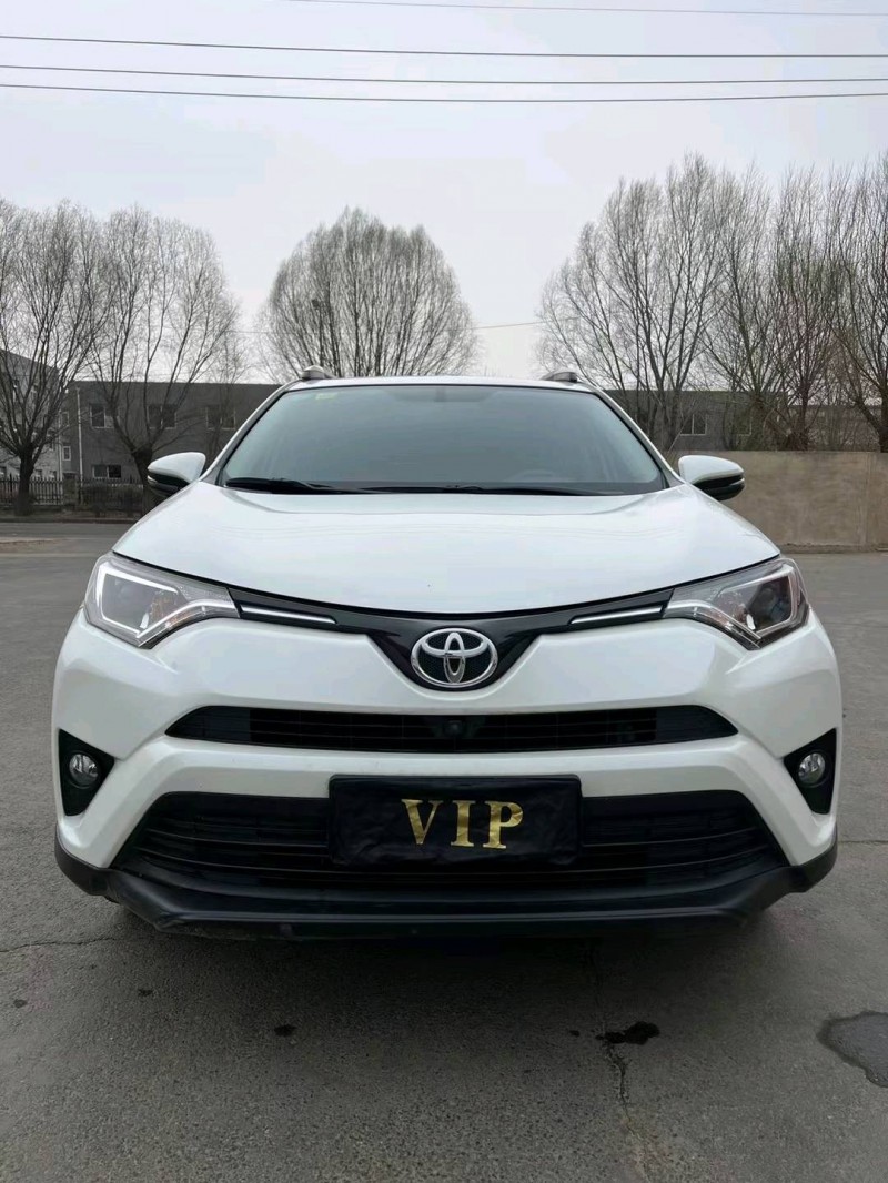 沈阳17年丰田RAV41