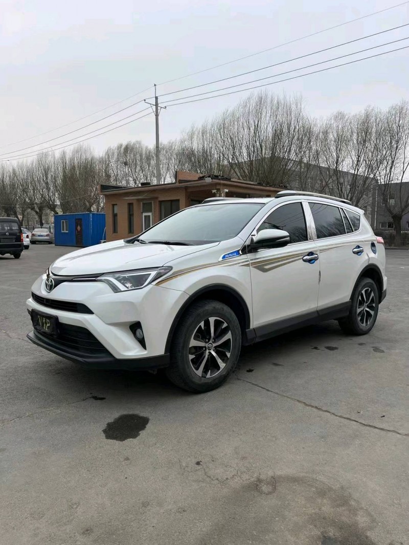 沈阳17年丰田RAV42