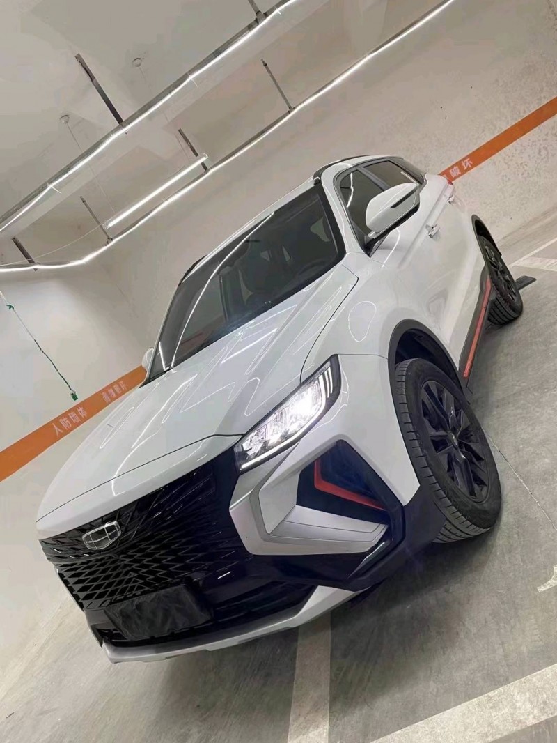 成都22年吉利博越2