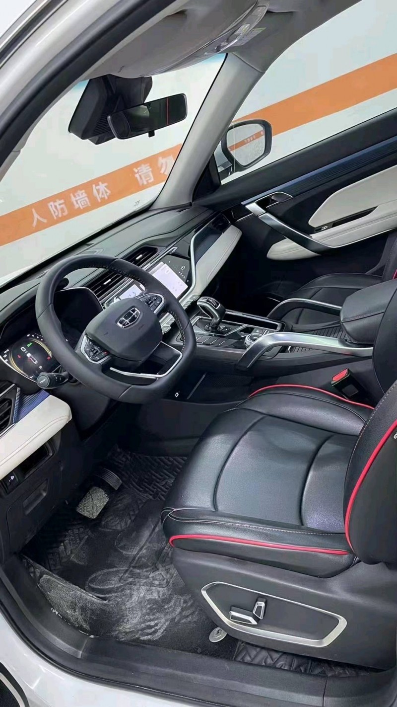 成都22年吉利博越4