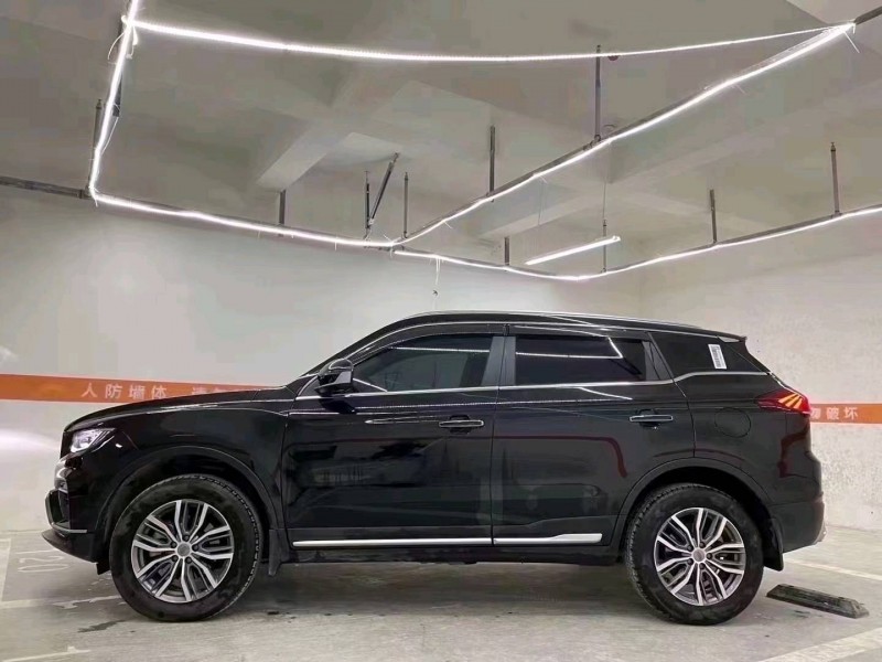 成都21年吉利博越3