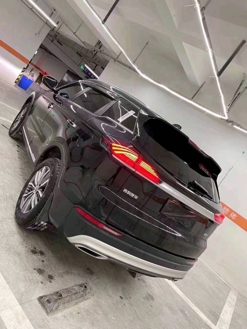 成都21年吉利博越6