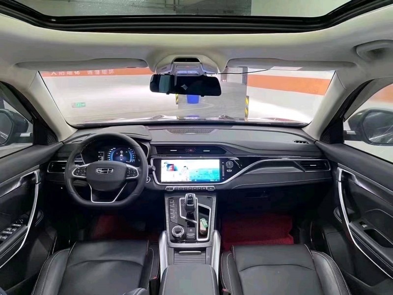 成都21年吉利博越9