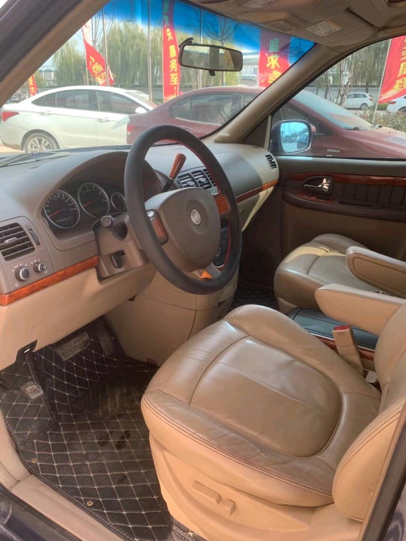 保定10年别克GL84