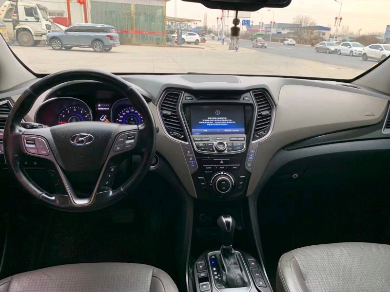 保定13年现代新胜达7