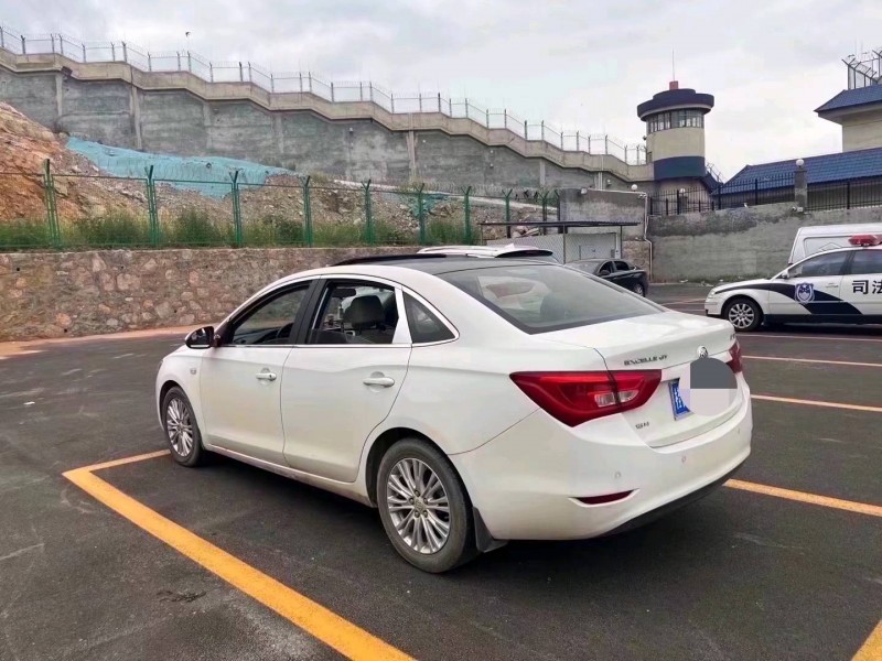 济南16年别克英朗5