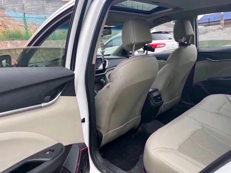 济南16年别克英朗8