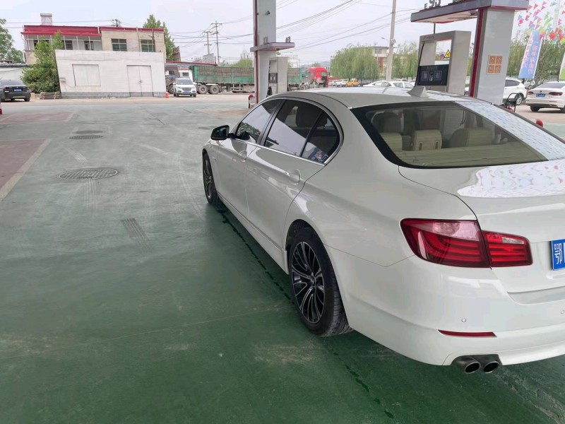 保定12年宝马5系4