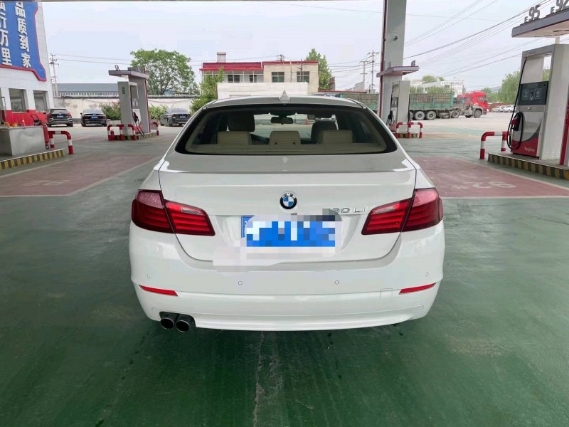 保定12年宝马5系9