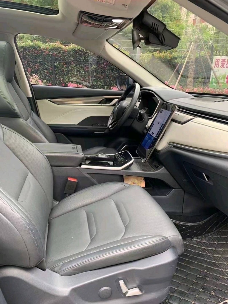 芜湖21年威马汽车EX-54