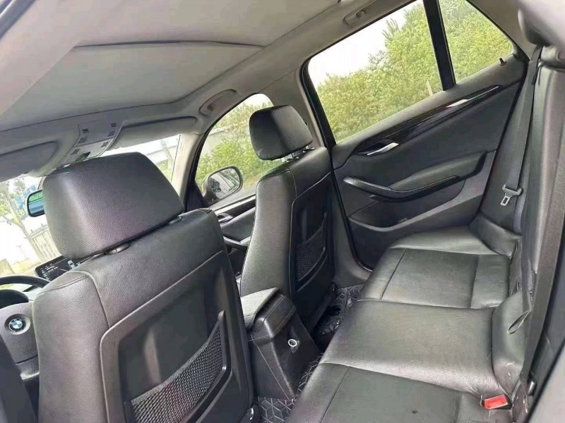 济南11年宝马X12