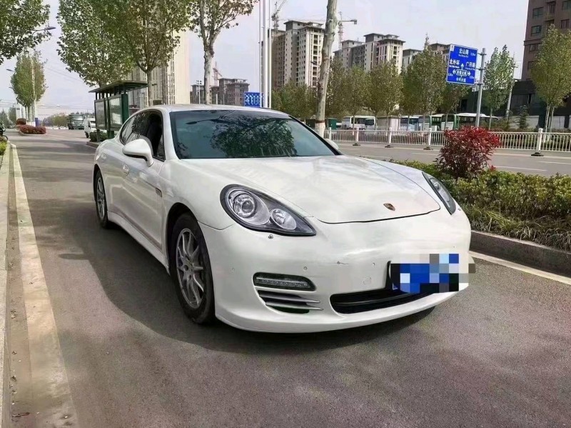 济南12年保时捷帕拉梅拉2