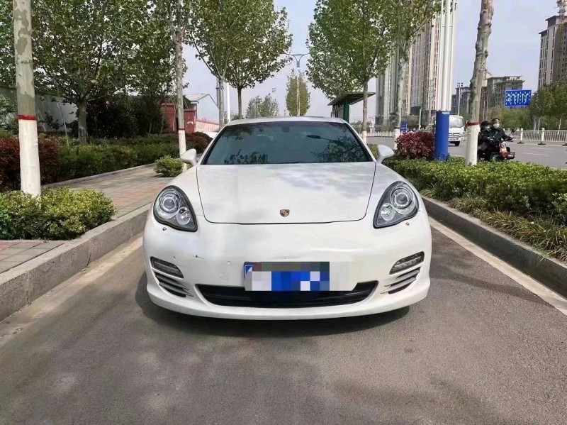 济南12年保时捷帕拉梅拉1