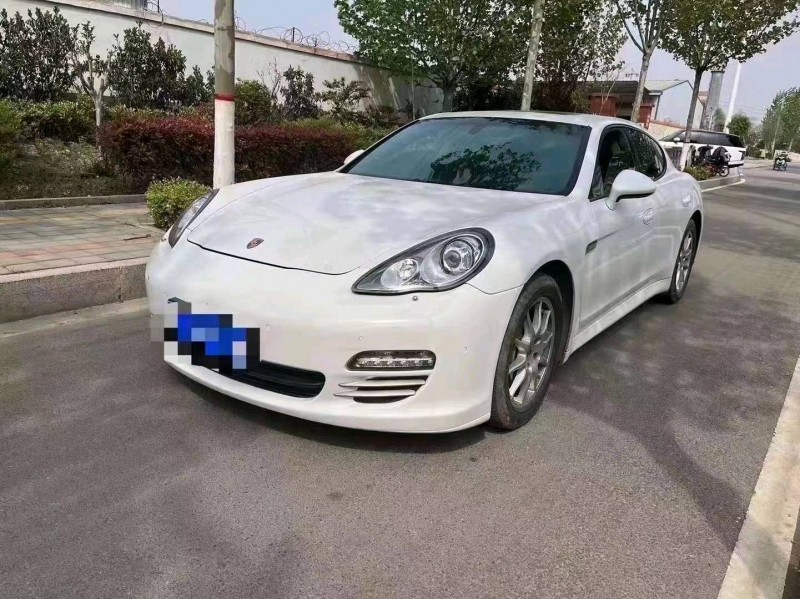 济南12年保时捷帕拉梅拉3