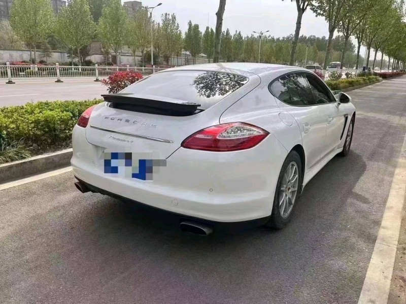 济南12年保时捷帕拉梅拉4