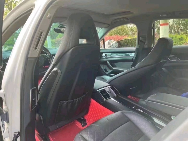 济南12年保时捷帕拉梅拉5