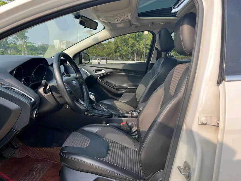 汕头17年福特福克斯4