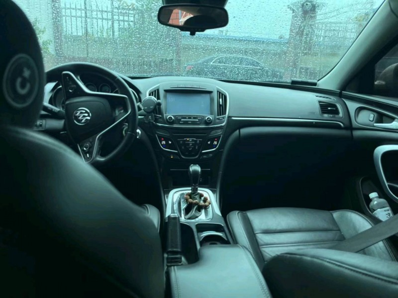 徐州14年别克君威9