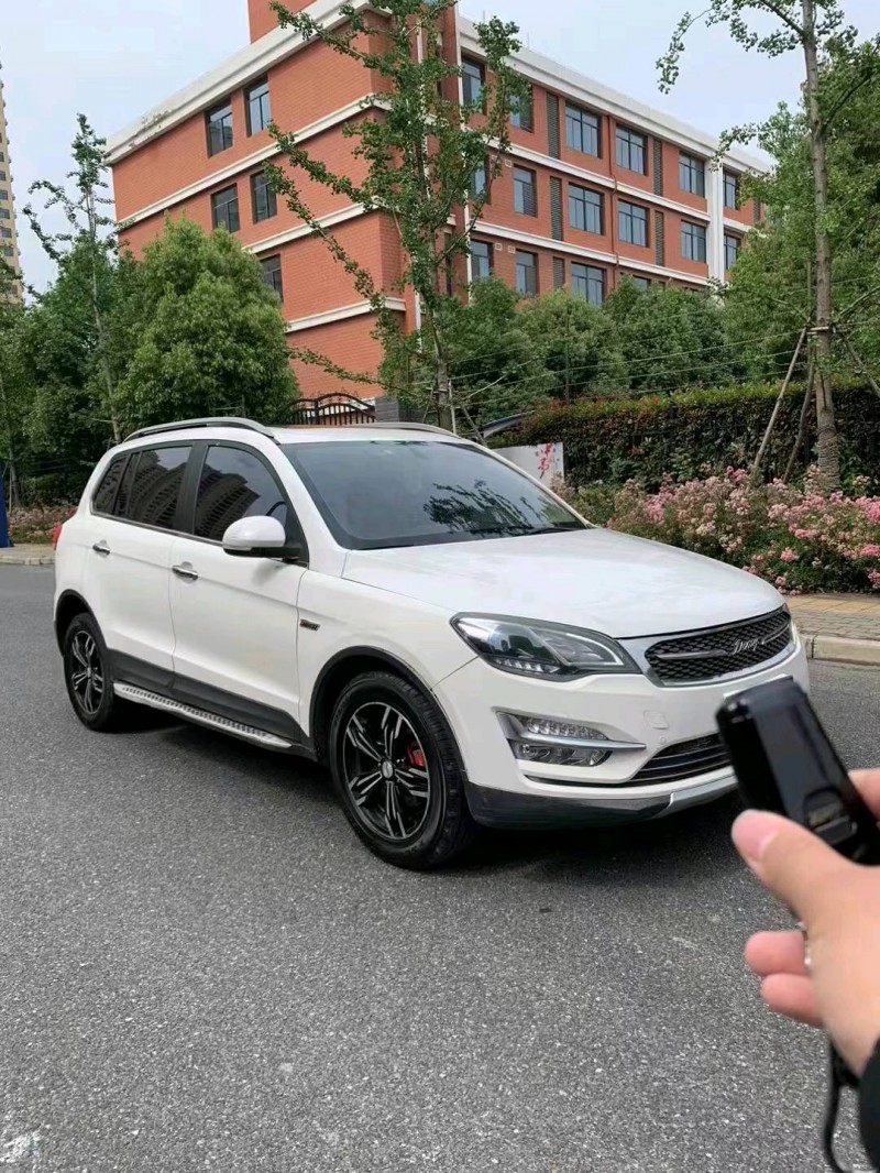 芜湖16年众泰大迈X52