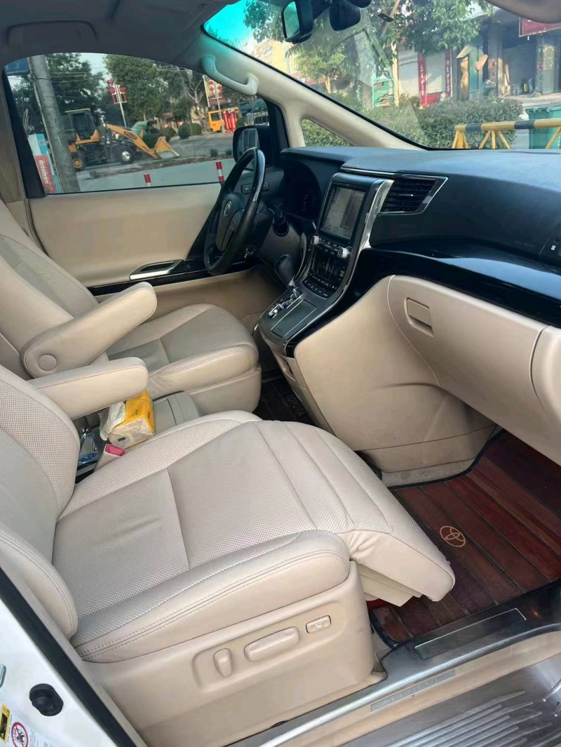 淮南15年丰田埃尔法9