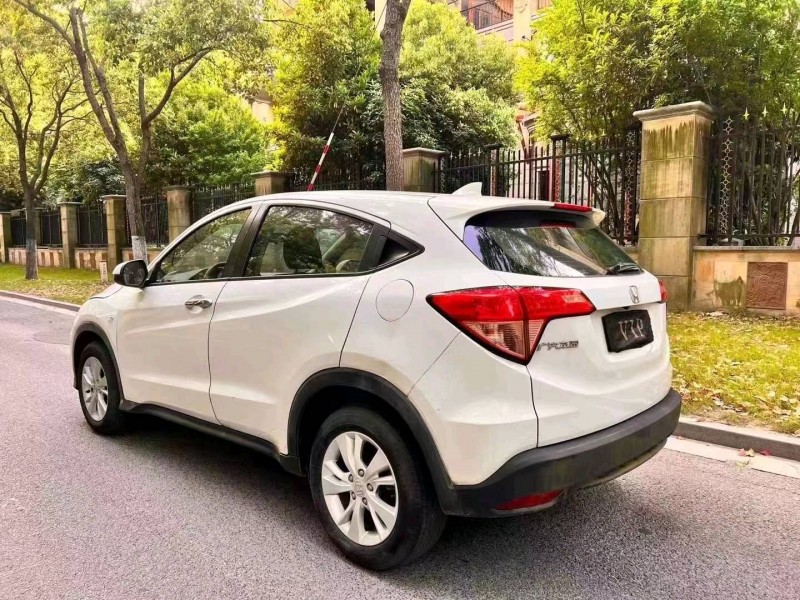 宁波16年本田缤智6