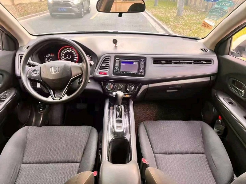 宁波16年本田缤智7